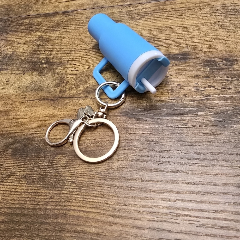 New blue tumbler chapstick keychain - Picture 6 of 6